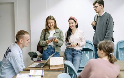 Jak wybrać studia, które przygotują do kariery menedżerskiej?